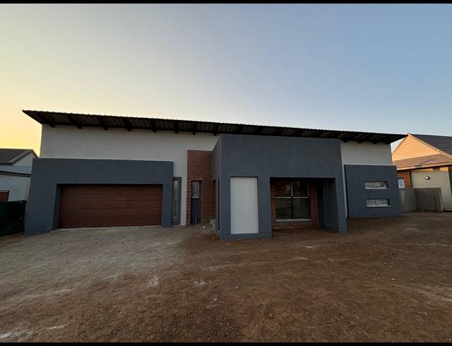 4 BEDROOM HOUSE FOR SALE IN THE ALOES LIFESTYLE ESTATE